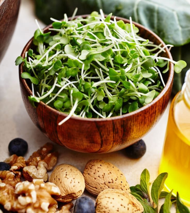 Why David Perlmutter, MD, Wants You To Eat Broccoli Sprouts This Year
