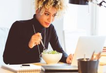 Why Should You Stop Eating Lunch at Your Desk