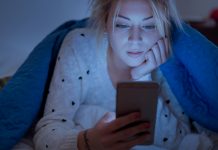 Do You Really Need to Worry About the Effects of Blue Light on Your Skin?